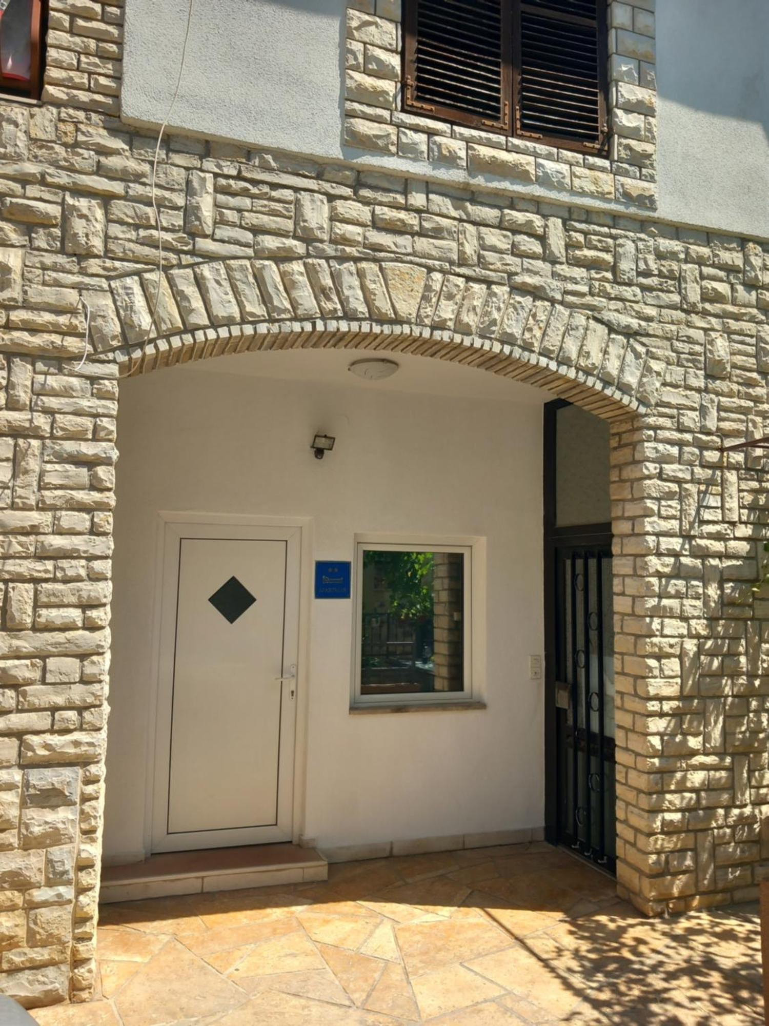 Apartman Oli Zara Esterno foto